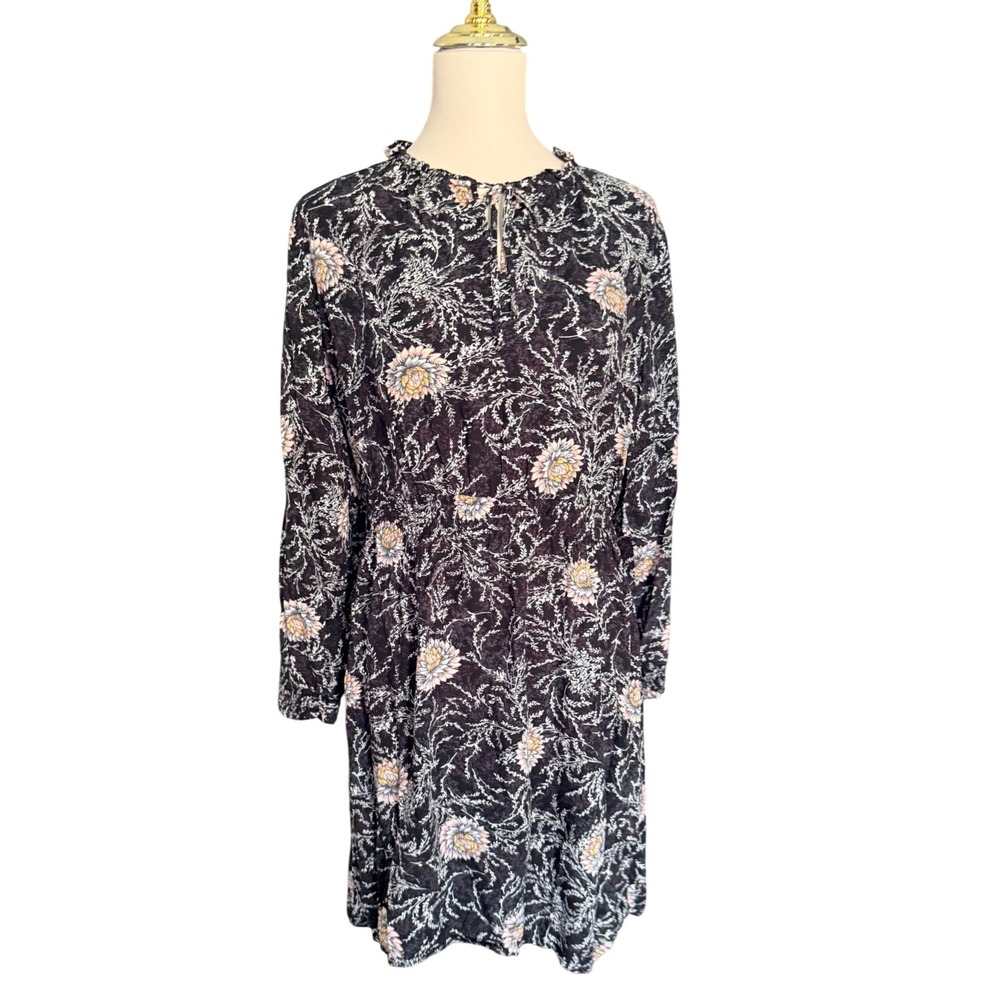 LOFT Petites Black Floral Long Sleeve Ruffle Neck Dress MP ID70187